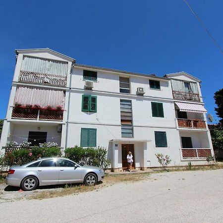 Apartments Paris 罗维尼 外观 照片