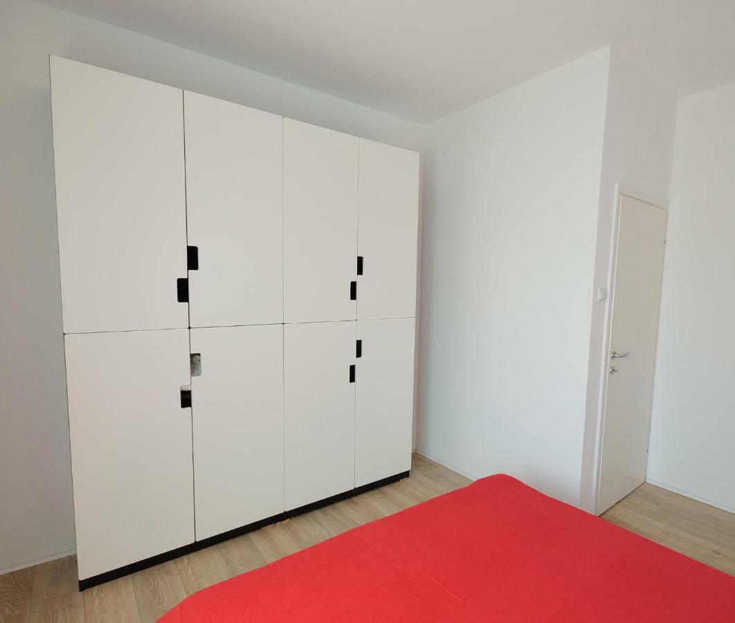 Apartments Paris 罗维尼 外观 照片