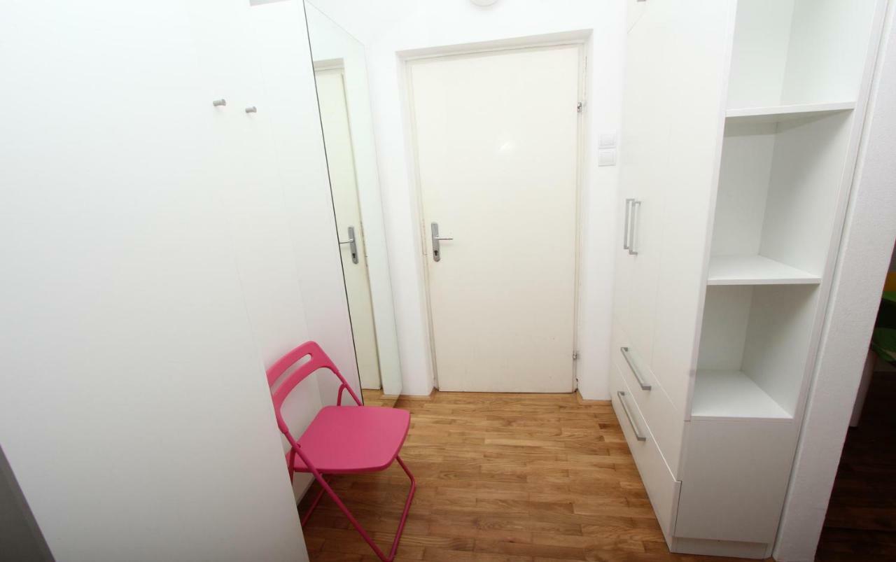Apartments Paris 罗维尼 外观 照片